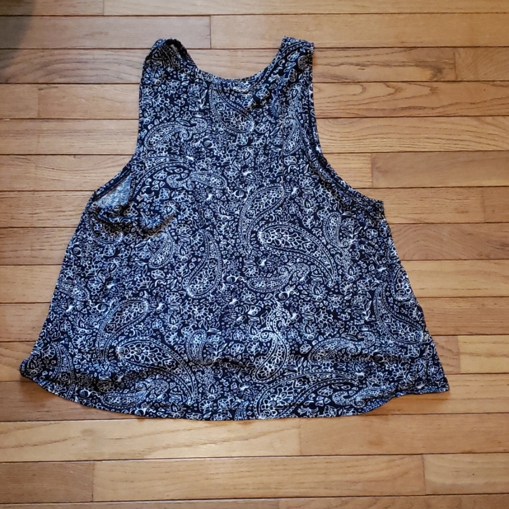 LAST CALL Navy Paisley H&M short top M - Picture 5 of 5
